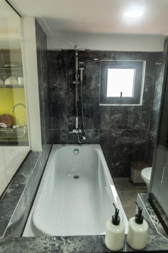 Phòng nhà phố Duy Tân, Phú Nhuận Nhà phố trung tâm Phú Nhuận, thích hợp cho thuê hoặc kinh doanh