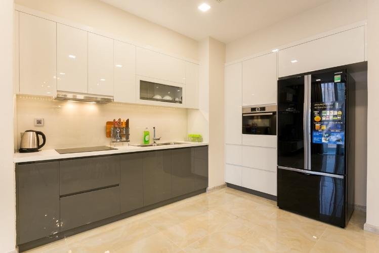 Phòng bếp Vinhomes Golden River Quận 1 Căn hộ Vinhomes Golden River đầy đủ nội thất, hướng Đông Bắc.