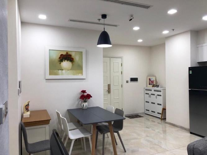 Toàn cảnh Căn hộ Vinhomes Golden River Ba Son Cho thuê căn hộ Vinhomes Golden River tầng 34, đầy đủ nội thất, view thành phố và Landmark 81