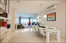 Lori Plaza - mau-can-ho-Lori-Plaza