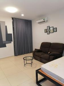 Cho thuê căn hộ M-One Nam Sài Gòn, 1 phòng ngủ, diện tích 42m2, đầy đủ nội thất.