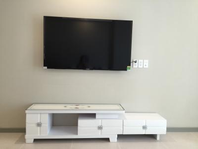 Phòng khách căn hộ The Gold View Căn hộ The Gold View đầy đủ nội thất, view sông mát mẻ trong lành.