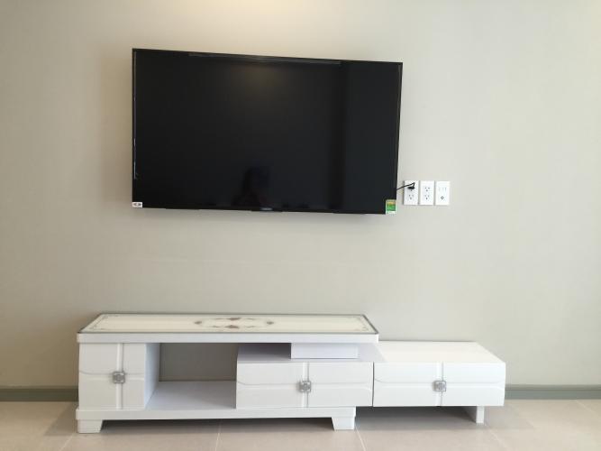 Phòng khách căn hộ The Gold View Căn hộ The Gold View đầy đủ nội thất, view sông mát mẻ trong lành.