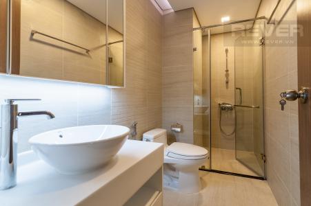 Phòng tắm 1 Căn hộ Vinhomes Central Park tầng trung Park 6 diện tích lớn, mới bàn giao