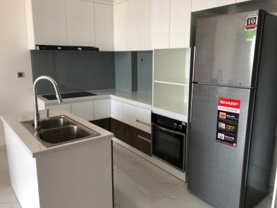 Phòng bếp Kingston Residence, Phú Nhuận Căn hộ tầng trung Kingston Residence ban công hướng Đông.