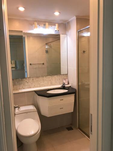 Phòng tắm The Manor Quận Bình Thạnh Căn hộ The Manor tầng cao, nội thất sang trọng, view thành phố.