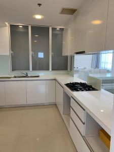 Phòng bếp căn hộ SUNRISE CITY Bán căn hộ Sunrise City 2PN, tầng 24, diện tích 99m2