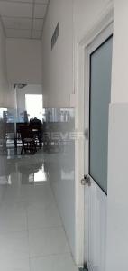 Hành lang nhà phố hẻm Quận 9 Nhà phố quận 9 diện tích 63m2, sân trước rộng rãi.