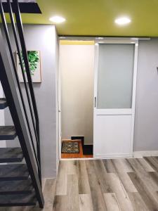 Không gian nhà phố Quận 7 Nhà phố diện tích sử dụng 30.8m2, có sổ hồng và pháp lý rõ ràng.