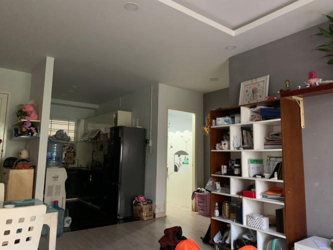 Phòng khách căn hộ chung cư Man Thiện, Quận 9 Căn hộ chung cư Man Thiện view thành phố thoáng mát, hướng Tây.