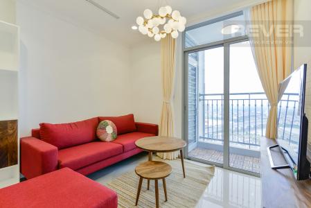 Phòng khách Căn hộ Vinhomes Central Park tầng cao L2, 1 phòng ngủ, đầy đủ nội thất