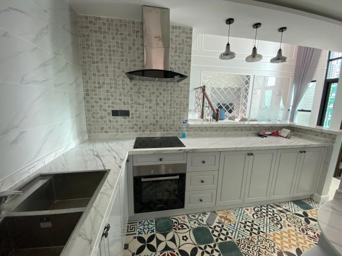 Nhà bếp căn hộ Feliz en Vista Căn hộ Feliz En Vista nội thất cao cấp đầy đủ, tầng cao view thành phố