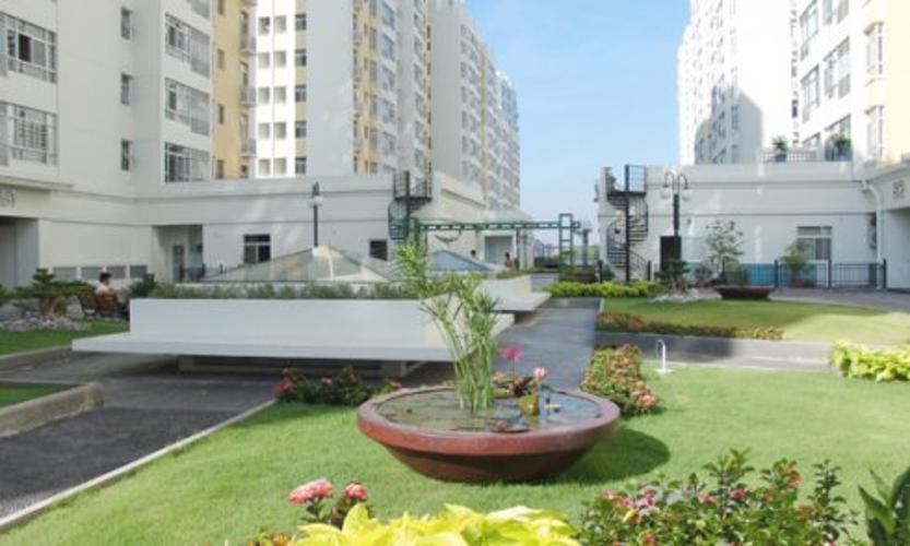 Nội khu Sky Garden, Quận 7 Căn hộ Sky Garden đầy đủ nội thất, view nhà phố thoáng mát.