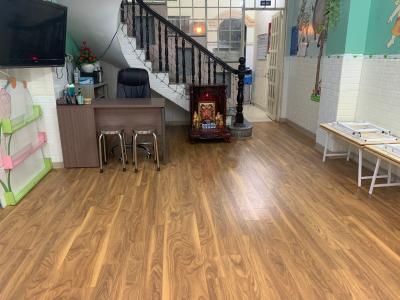 Bán nhà hẻm Q. Bình Thạnh hướng Tây, cách trung tâm thành phố 20 phút.