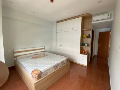 phòng ngủ nhỏ Cho thuê căn hộ Saigon South Residence tầng thấp, diện tích 75m2, ban công hướng Đông
