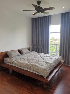 Phòng ngủ căn hộ Happy Valley, Quận 7 Căn hộ Happy Valley hướng Nam, bàn giao đầy đủ nội thất sang trọng.