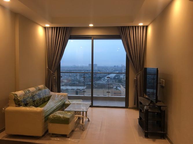 Phòng khách The Gold View, Quận 4 Căn hộ The Gold View tầng cao, view cầu Nguyễn Văn Cừ.