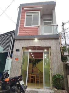 Mặt tiền nhà phố Cây Sung, Quận 8 Nhà phố quận 8 hẻm xe hơi, sổ hồng riêng, nội thất cơ bản.