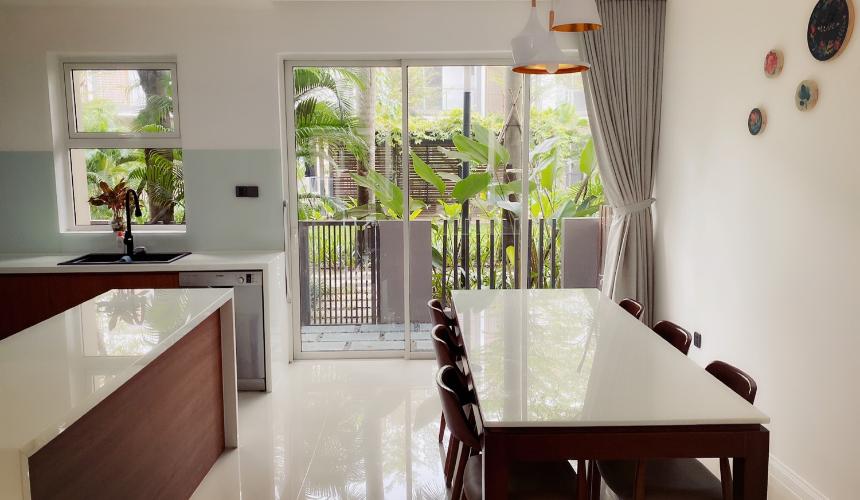 Phòng bếp nhà phố Palm Residence, Quận 2 Nhà phố Palm Residence hướng Nam, khu dân cư an ninh, tri thức cao. 