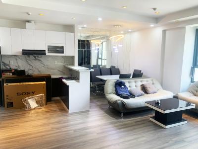 phòng khách The Gold View Căn hộ The Gold View đầy đủ nội thất tiện nghi, view thông thoáng.