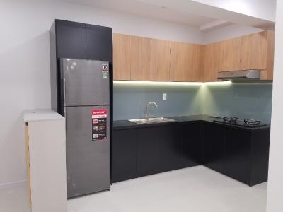 Bếp SSR Căn hộ Saigon South Residence đầy đủ nội thất, thiết kế hiện đại.