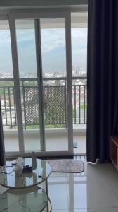 Ban công Saigon Mia, Bình Chánh Căn hộ Saigon Mia tầng trung, nội thất đầy đủ.