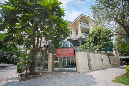 Mặt Tiền biệt thự Nhà Bè Bán hoặc cho thuê biệt thự KDC Kim Long, Nhà Bè, diện tích đất 10x21m, đầy đủ nội thất cao cấp, cửa hướng Nam