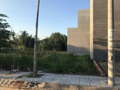 Bán đất nền mặt tiền Quận 9, sổ hồng đầy đủ, diện tích đất 57.6m2.