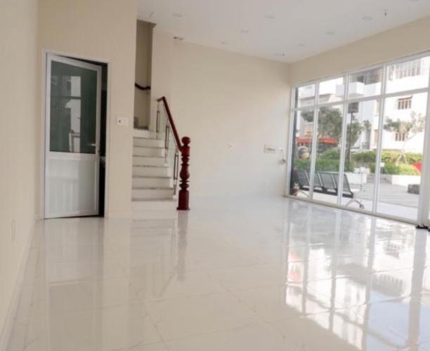 Bên trong Shophouse  ParkView Shophouse Moonlight Park View nội thất cơ bản, view hồ bơi.