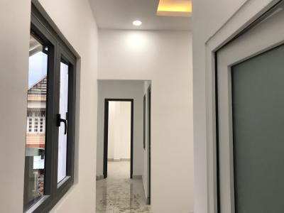 Bên trong nhà phố Quận 2 Bán nhà phố Đường số 33, nội thất cơ bản, sổ hồng đầy đủ.