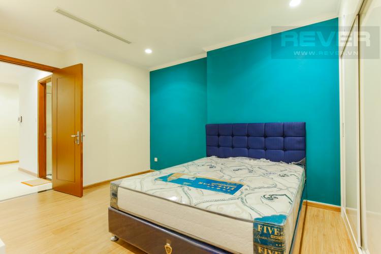 Phòng Ngủ 1 Căn hộ Vinhomes Central Park tầng thấp Landmark 3 thiết kế hiện đại, trẻ trung