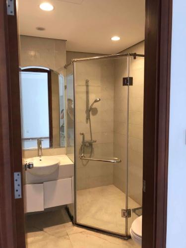 Phòng tắm căn hộ Vinhomes Central Park Cho thuê căn hộ Vinhomes Central Park tầng cao, tháp Central 2, diện tích 51.5m2 rộng rãi