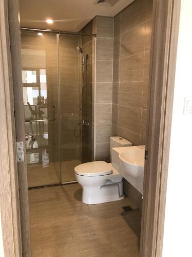 Phòng tắm căn hộ Vinhomes Grand Park Căn hộ Vinhomes Grand Park view nội khu, bàn giao đầy đủ nội thất.