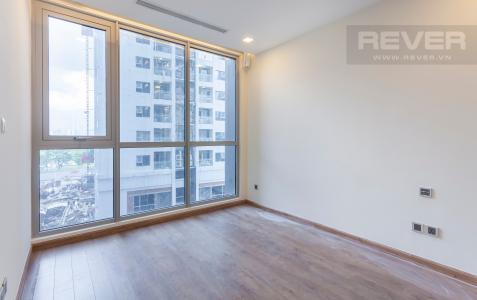 Phòng ngủ 1 Căn hộ Vinhomes Central Park tầng thấp hướng Đông tháp P6