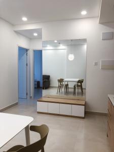 căn hộ Sunrise Riverside Căn hộ Sunrise Riverside tầng trung, ban công đón sáng thoáng mát.