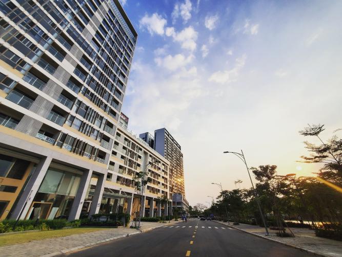 Bên ngoài khu căn hộ PHÚ MỸ HƯNG MIDTOWN Cho thuê căn hộ Phú Mỹ Hưng Midtown 3PN, diện tích 135m2, đầy đủ nội thất, view sông thoáng mát