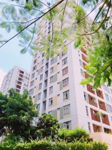 Toà nhà The Parcspring Bán căn hộ đầy đủ nội thất The Parcspring, ban công Đông Nam