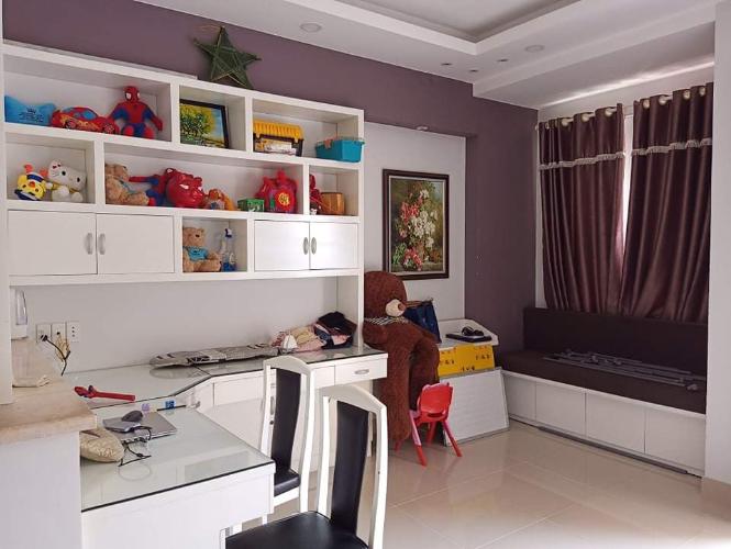 Nhà phố Nhà Bè Bán nhà cách Bệnh viện Nhà Bè hơn 500m, nội thất cơ bản.