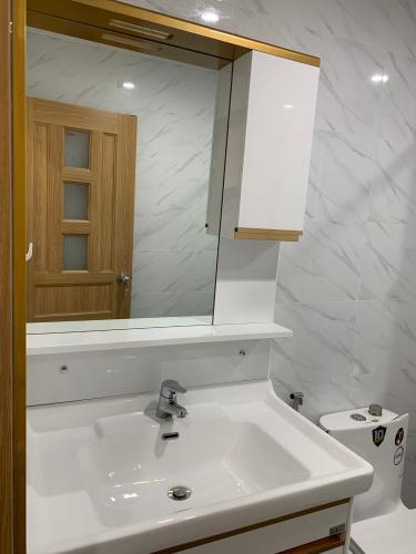 nhà vệ sinh căn hộ Sunrise Riverside Bán căn hộ Sunrise Riverside 3 phòng ngủ, tầng cao, cửa hướng Đông, nội thất cơ bản.