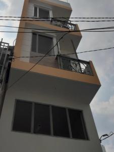 Bán nhà phố hẻm đường Nguyễn Tất Thành, phường 13, quận 4, diện tích đất 26.2m2, diện tích sử dụng 83.6m2.