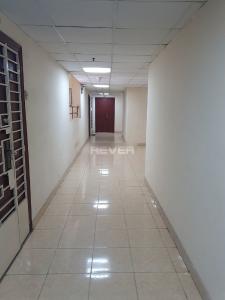 Hành lang chung cư Nhất  Lan, Bình Tân Căn hộ chung cư Nhất Lan tầng trung, cửa chính hướng Đông.