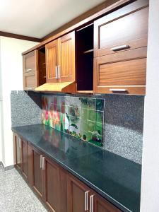 Khu vực bếp căn hộ Hoàng Anh Thanh Bình Căn hộ Hoàng Anh Thanh Bình tầng cao, view ngắm trọn thành phố.