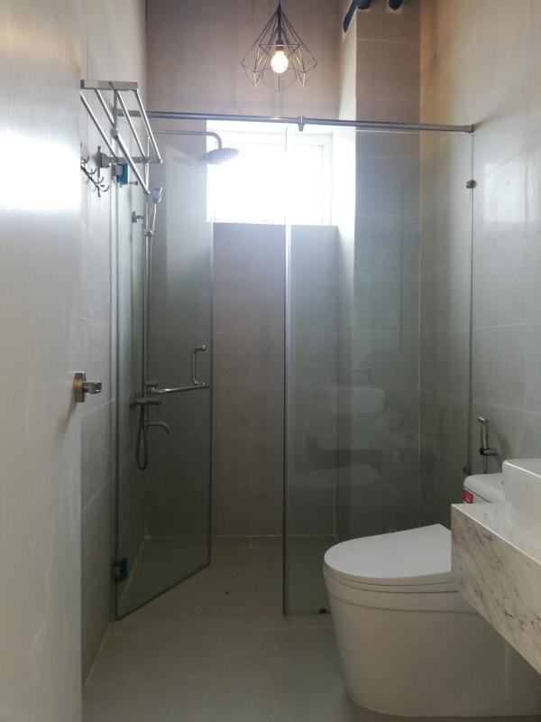 zzz Bán nhà KDC Rosita Garden, Quận 9, kết cấu 3 tầng, hướng Đông Bắc