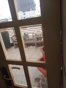 Sân thượng nhà phố Quận 5 Nhà phố đường Phạm Hữu Chí diện tích 45.2m2, sổ hồng pháp lý đầy đủ.