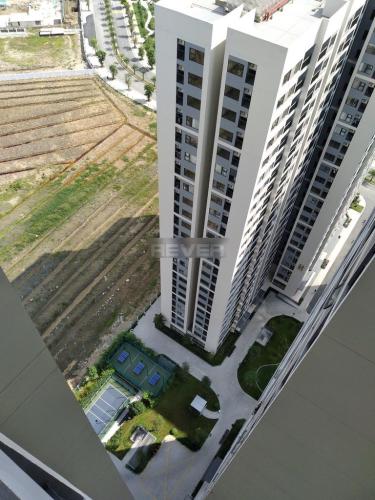 View ban công căn hộ Vinhomes Grand Park Căn hộ tầng cao Vinhomes Grand Park nội thất cơ bản, view thành phố.