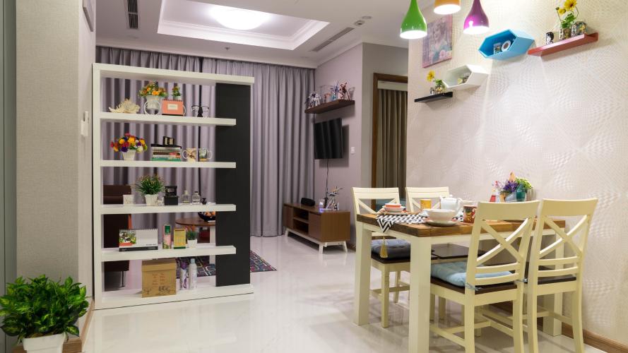 phòng khách căn hộ Vinhomes Central Park Căn hộ Vinhomes Central Park tầng 19 nội thất đầy đủ