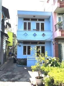 Bán nhà phố mặt tiền 2 phòng ngủ đường Hoàng Sa phường 7 quận 3, diện tích đất 29.4m2