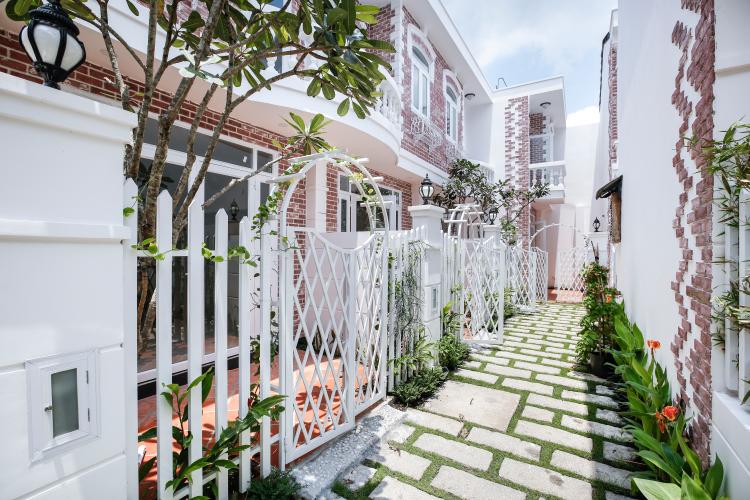 Sân Nhà Nhà phố 2 phòng ngủ đường số 39 khu Glory Village Quận 2