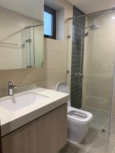 Toilet Hado Centrosa Garden, Quận 10 Căn hộ tầng trung Hado Centrosa Garden hướng Tây Nam.