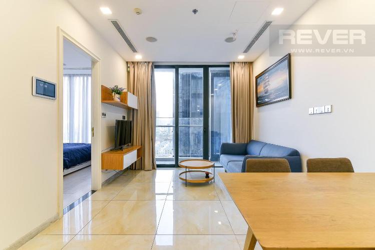 Phòng khách căn hộ Vinhomes Golden River Bán hoặc cho thuê officetel Vinhomes Golden River 2PN, diện tích 68m2, đầy đủ nội thất, hướng ban công Tây Nam